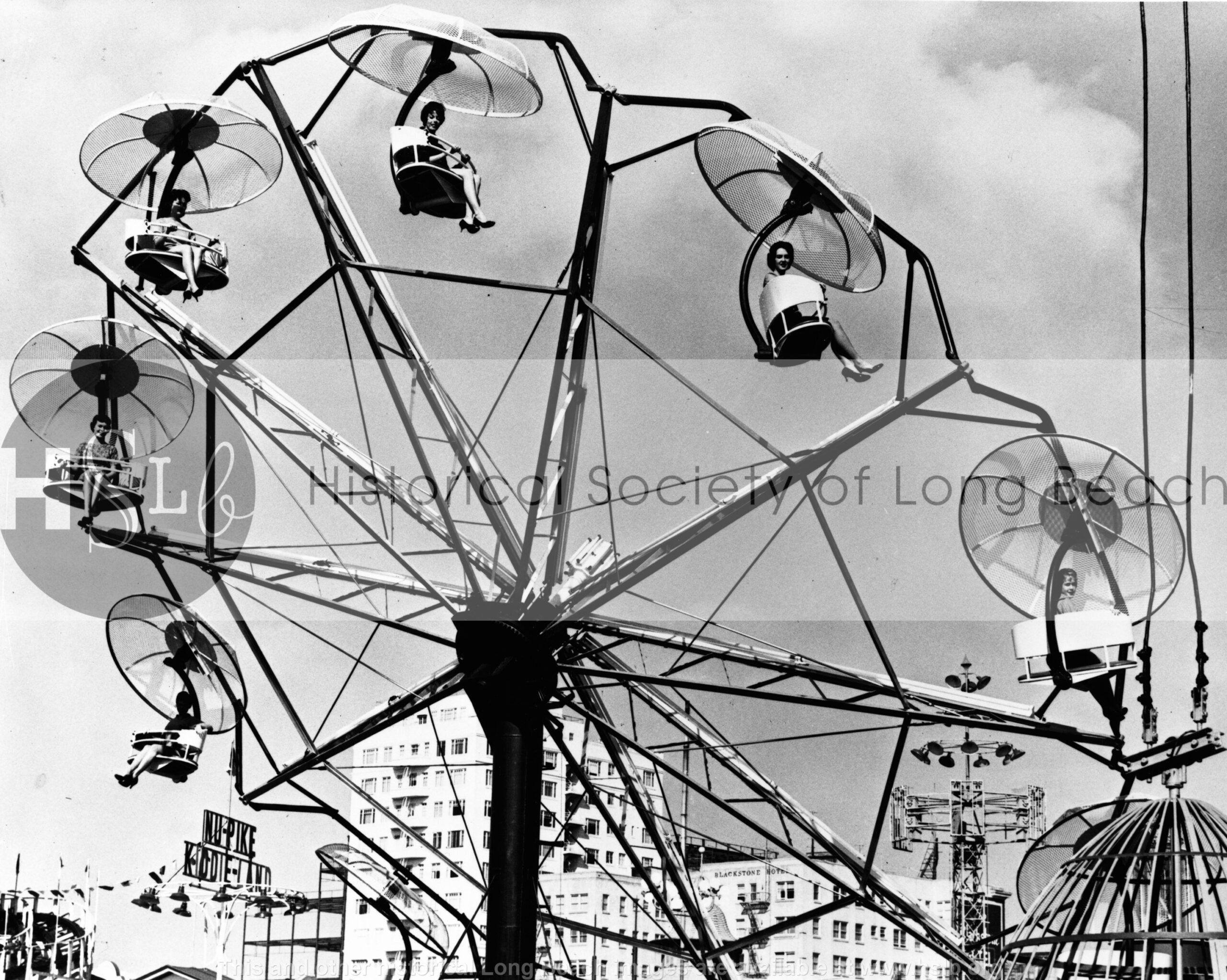 Ferris wheel beauty contestants, 1955